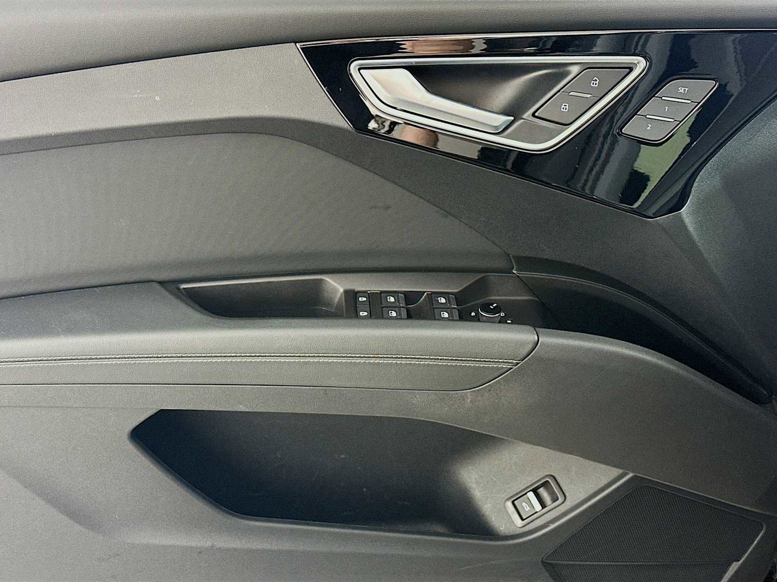 Certified 2023 Audi Q4 e-tron Premium Plus w/ Premium Plus RWD image 17