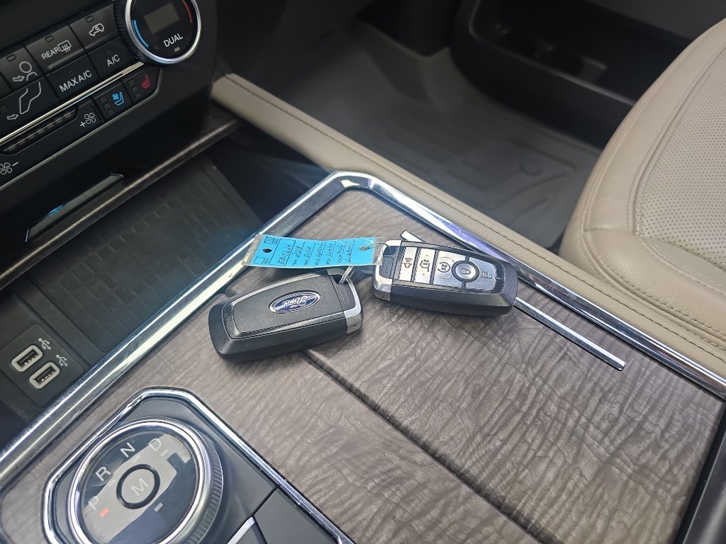 Used 2018 Ford Expedition Max Limited w/ Equipment Group 301A AWD/4WD image 35