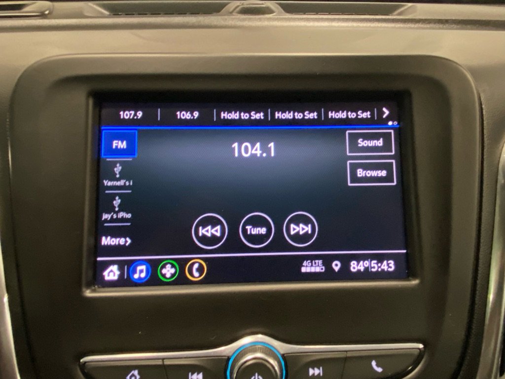 Used 2021 Chevrolet Equinox LS image 37