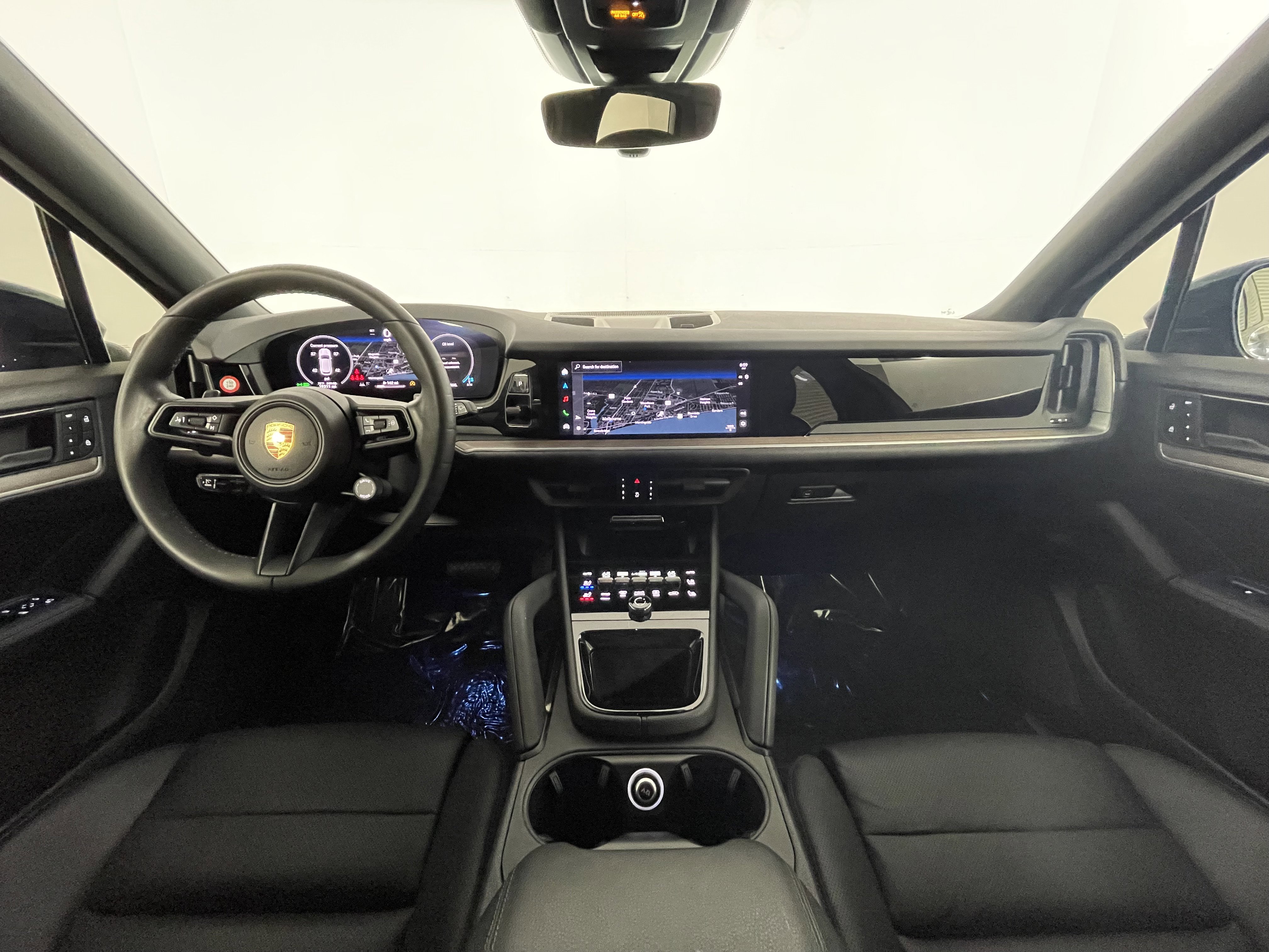 Used 2024 Porsche Cayenne image 13