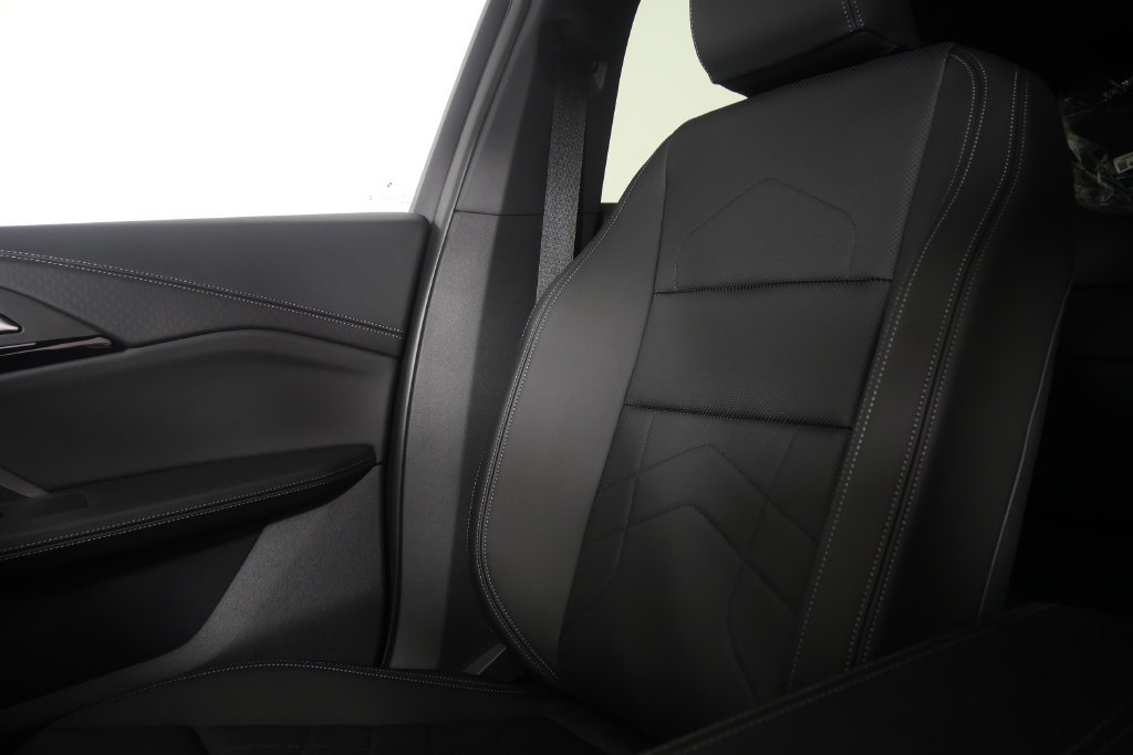 New 2027 BMW X2 xDrive28i AWD/4WD image 16