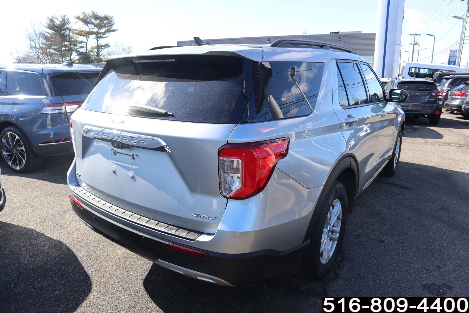 Used 2022 Ford Explorer XLT w/ Equipment Group 202A image 5