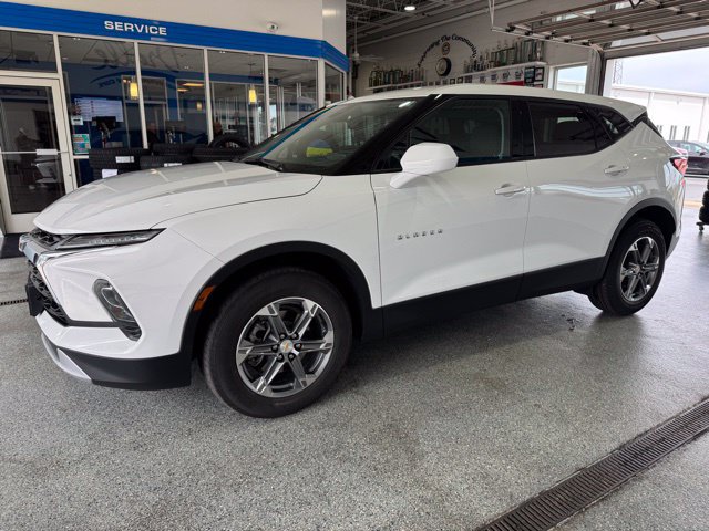 Used 2023 Chevrolet Blazer LT FWD image 4