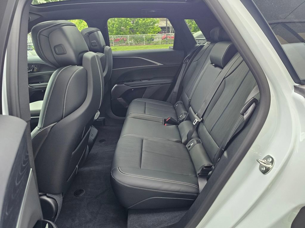 New 2026 Cadillac Lyriq Sport AWD/4WD image 16