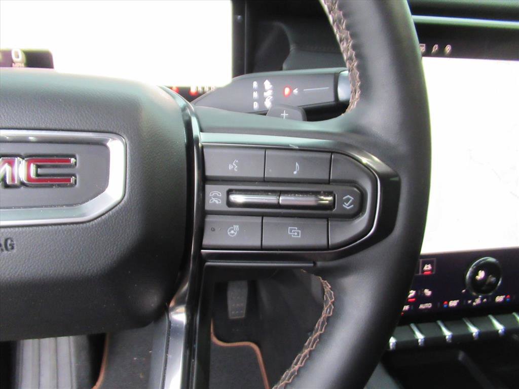 Used 2025 GMC Acadia AT4 AWD/4WD image 20