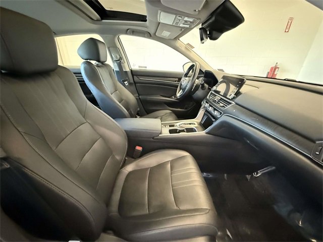 Used 2020 Honda Accord Touring image 14