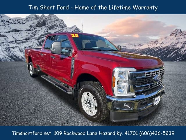 Used 2025 Ford F250 XLT image 3