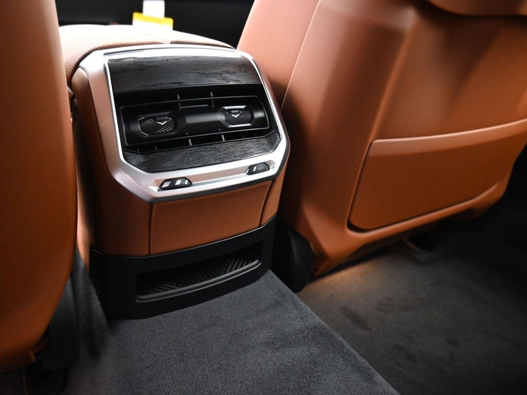 New 2026 BMW 740i xDrive image 22