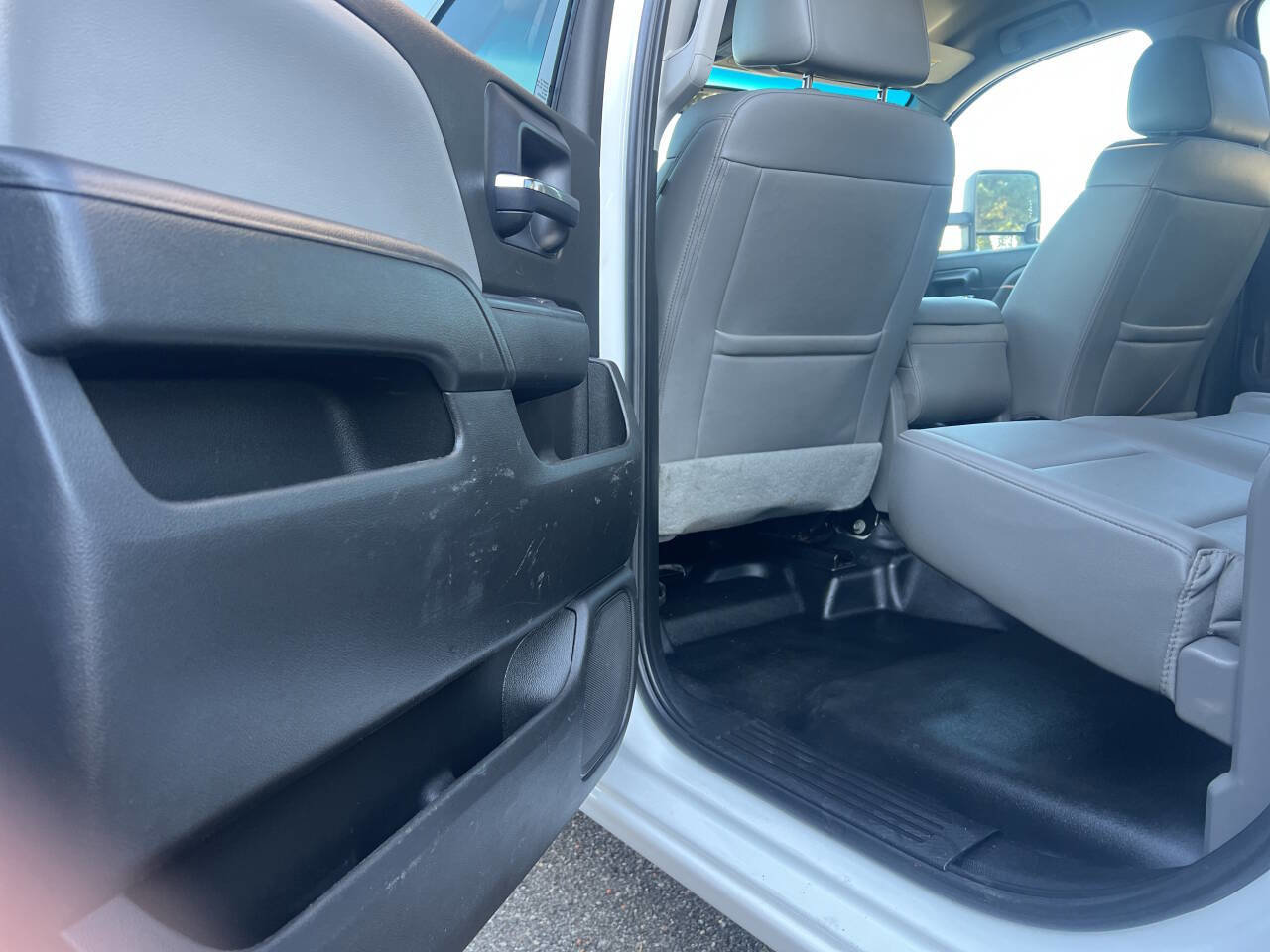 Used 2018 Chevrolet Silverado 2500 W/T w/ WT Convenience Package AWD/4WD image 21