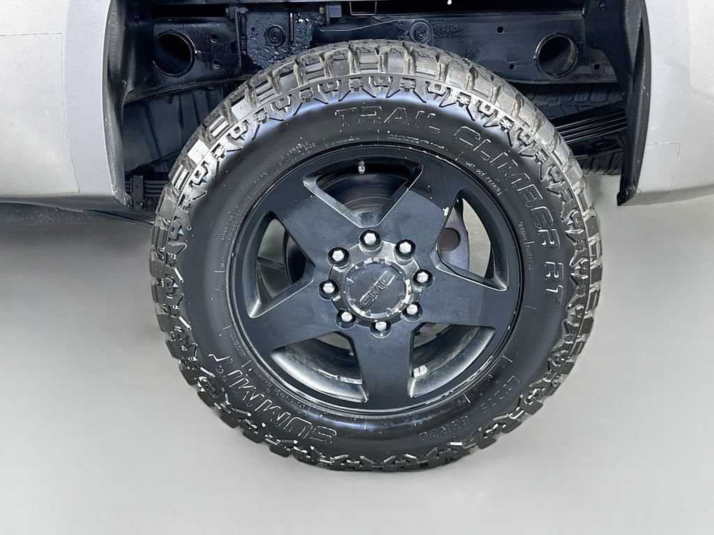 Used 2013 GMC Sierra 2500 Denali w/ Suspension Package, Off-Road AWD/4WD image 26