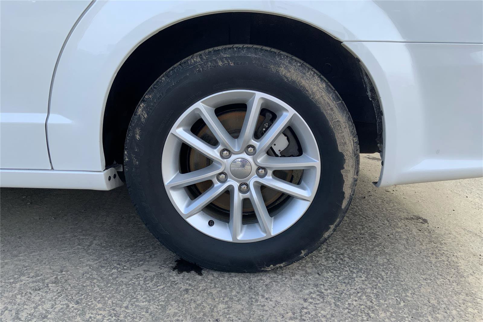 Used 2019 Dodge Grand Caravan SXT image 29