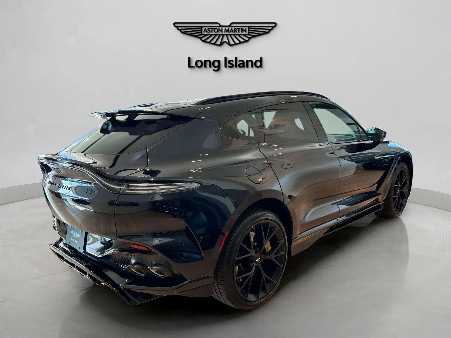 New 2025 Aston Martin DBX 707 image 4