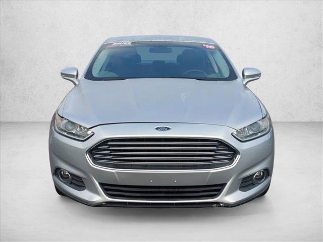 Used 2016 Ford Fusion SE w/ Equipment Group 201A FWD image 2