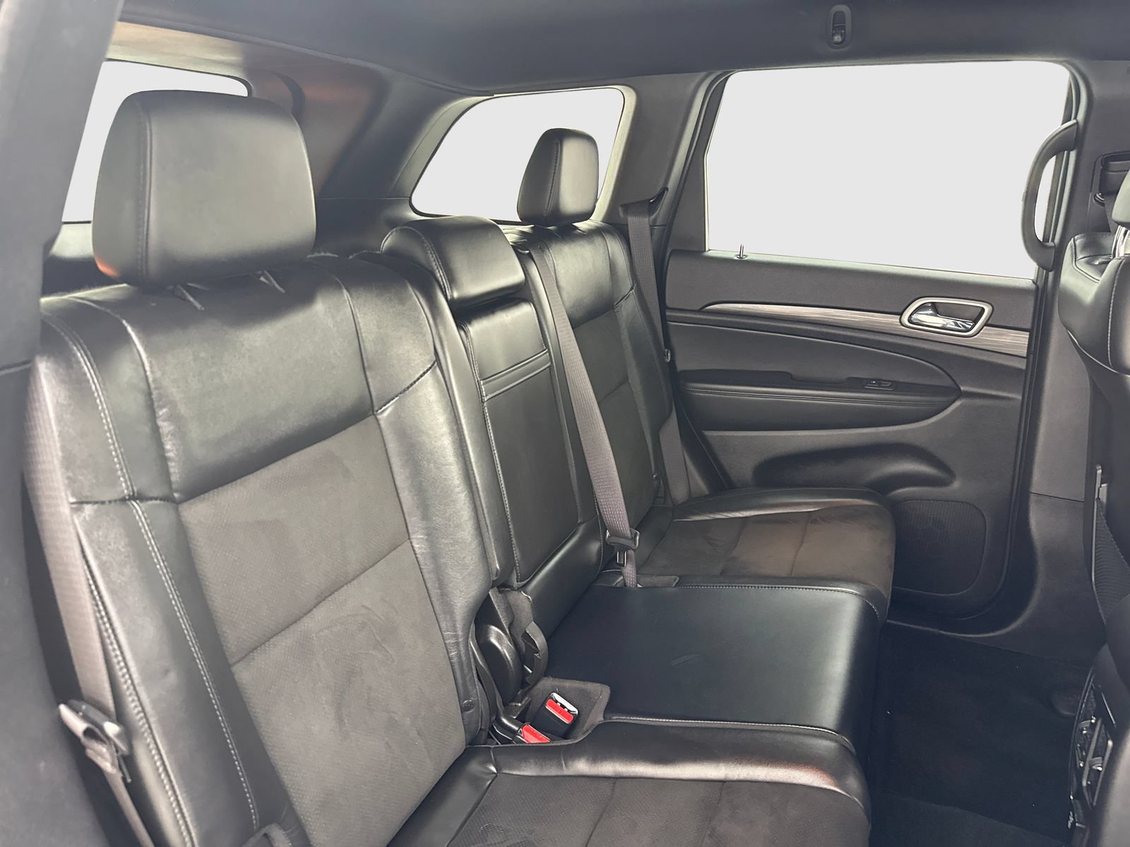 Used 2022 Jeep Grand Cherokee Laredo X RWD image 43