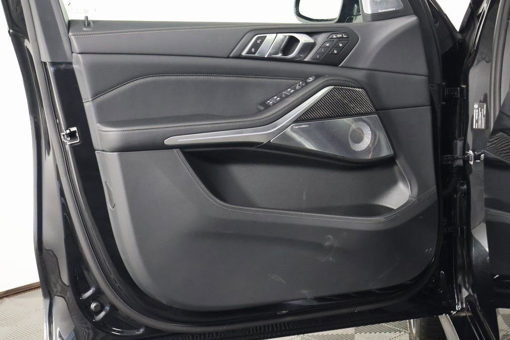 New 2026 BMW ALPINA XB7 image 8