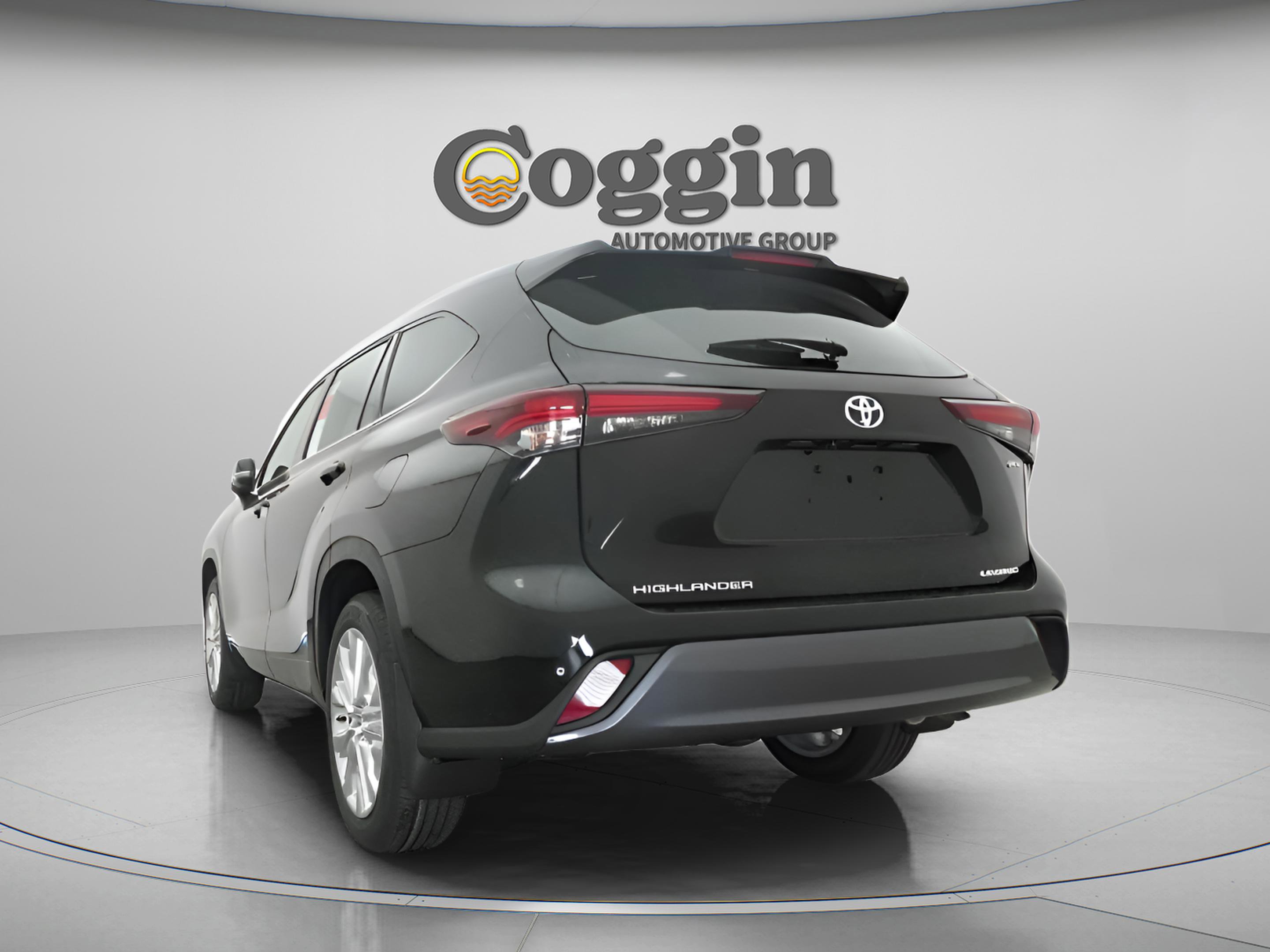 New 2026 Toyota Highlander Limited image 13