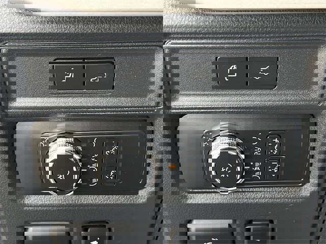 Used 2022 Ford Expedition XLT image 25