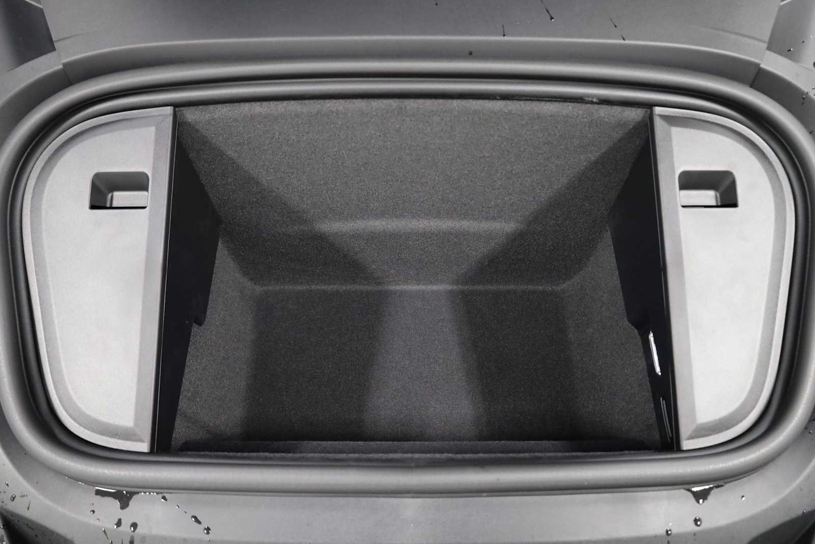 New 2025 Porsche Taycan Turbo image 40