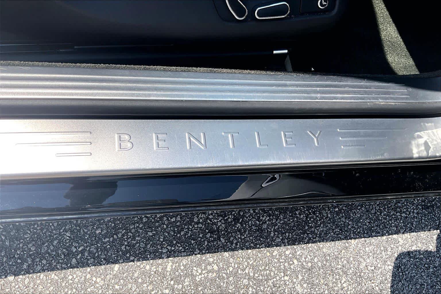 Used 2017 Bentley Continental GT AWD/4WD image 31