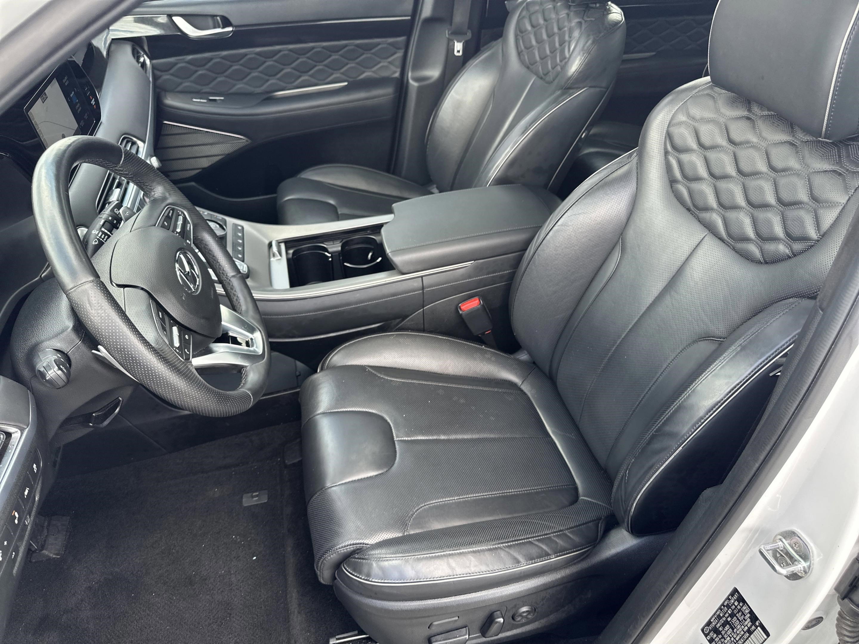 Used 2022 Hyundai Palisade Calligraphy image 16