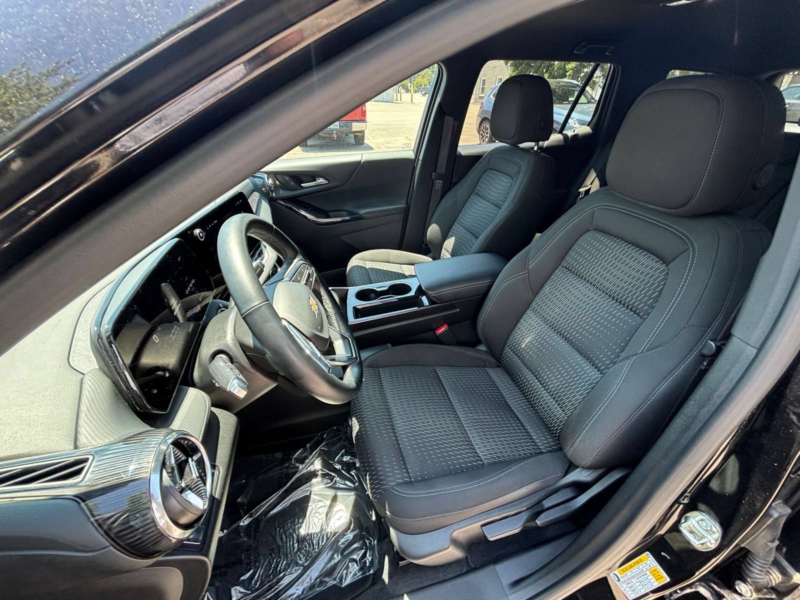 Used 2025 Chevrolet Equinox LT FWD image 37