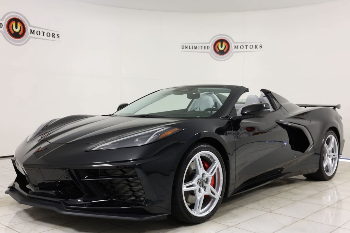 Used 2025 Chevrolet Corvette Stingray Premium Conv w/ Z51 Performance Package RWD image 5