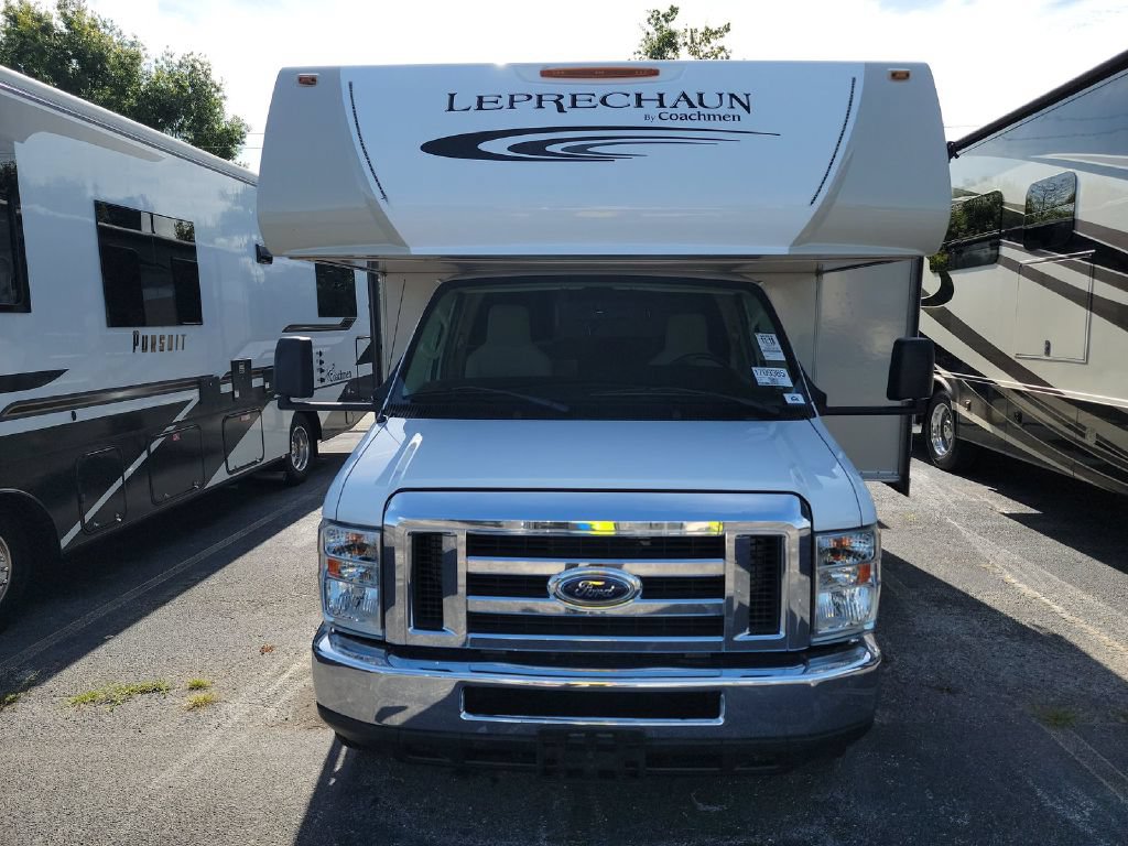 Used 2017 Ford E-450 and Econoline 450 Super Duty w/ Motorhome Prep Package RWD image 2