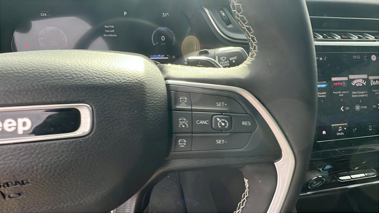 Used 2023 Jeep Grand Cherokee Altitude image 27