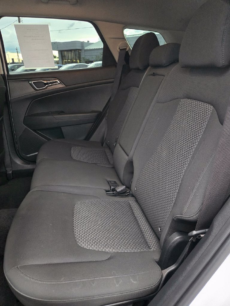 Used 2025 Kia Sportage LX AWD/4WD image 40