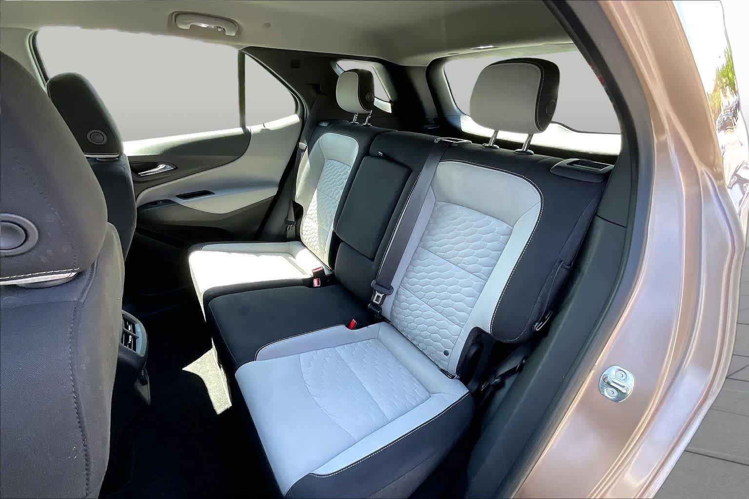 Used 2018 Chevrolet Equinox LS FWD image 25
