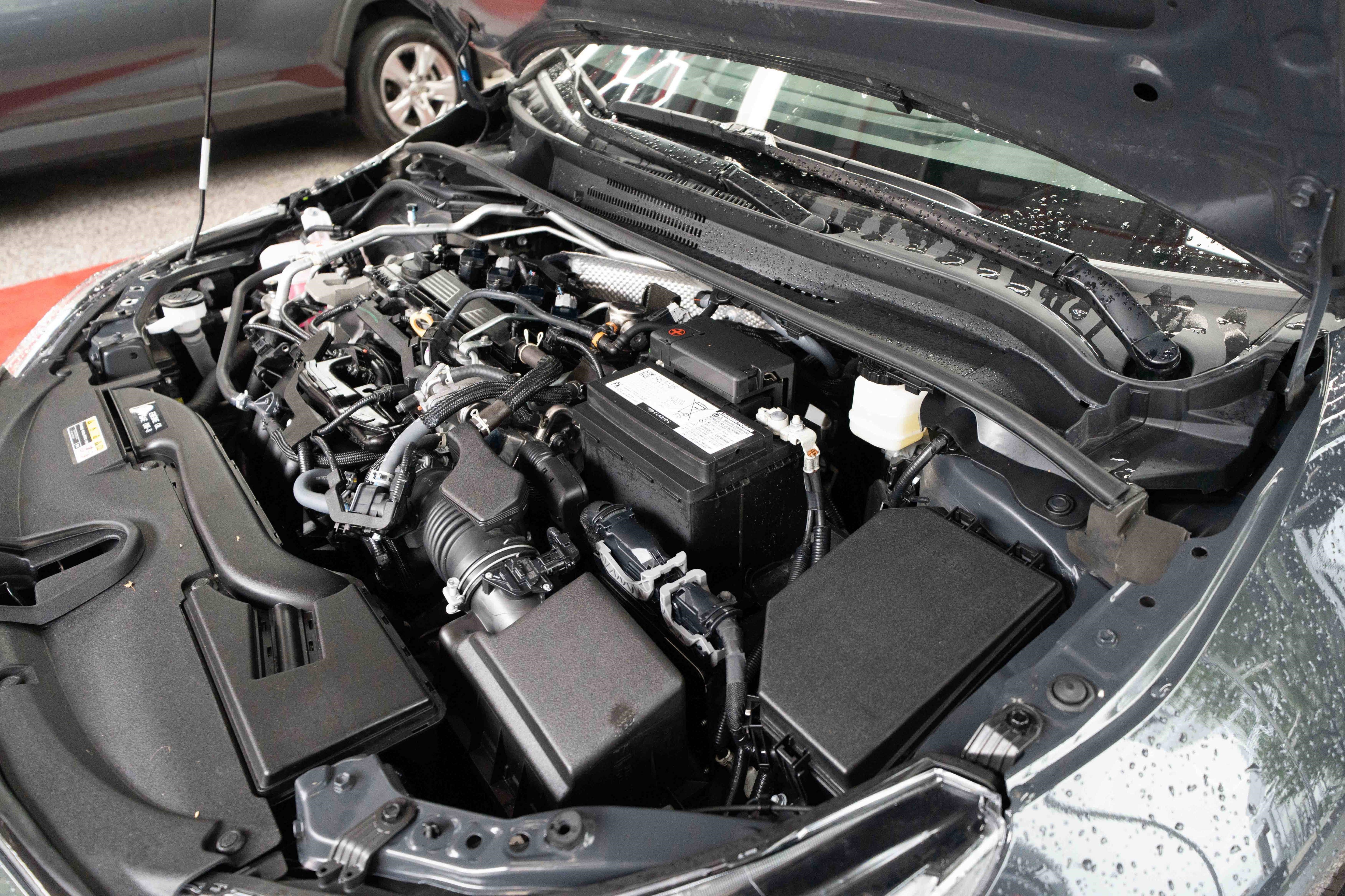 Certified 2025 Toyota Corolla SE w/ SE Premium Package image 33