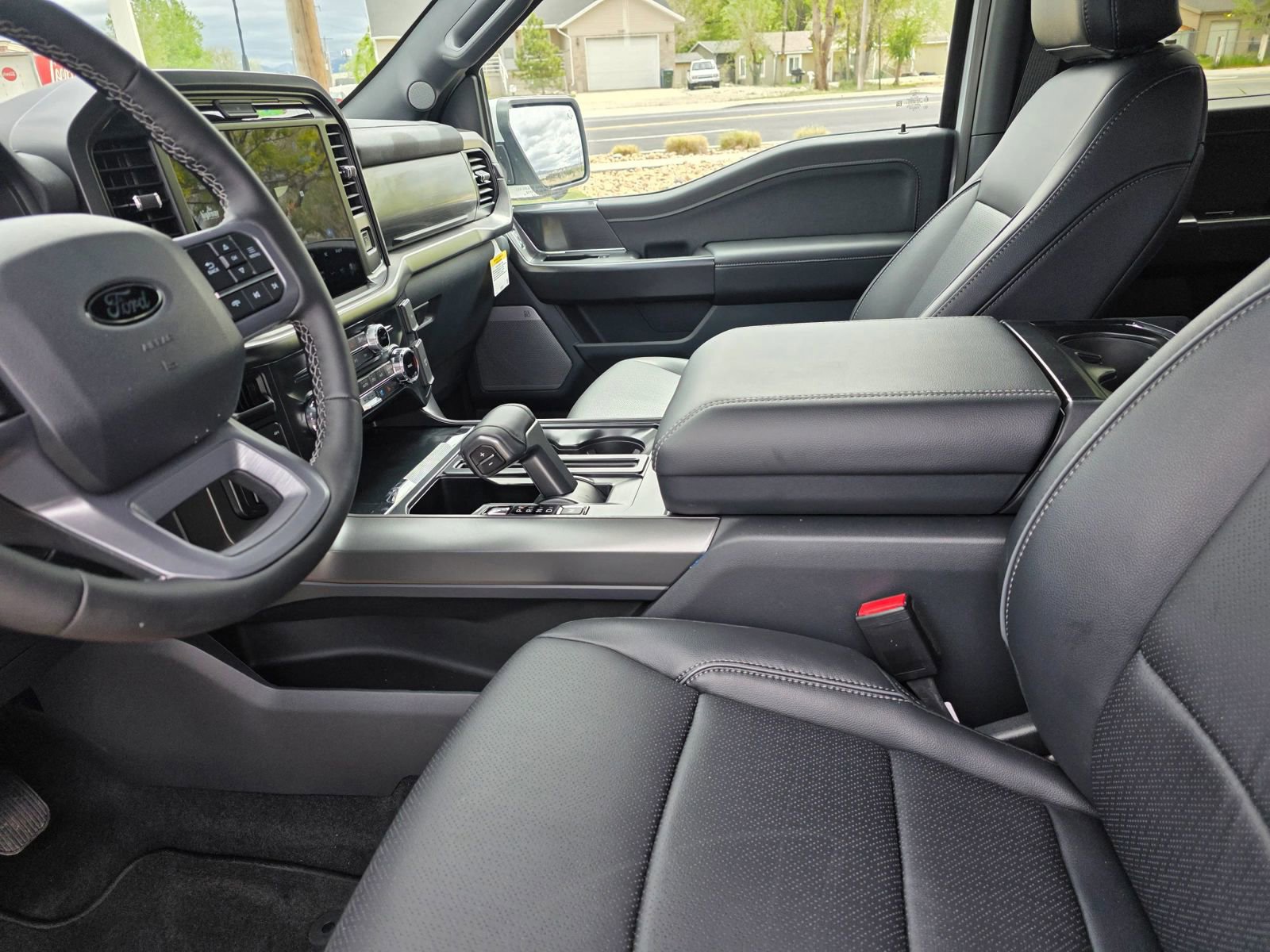 Used 2025 Ford F150 Lariat AWD/4WD image 28