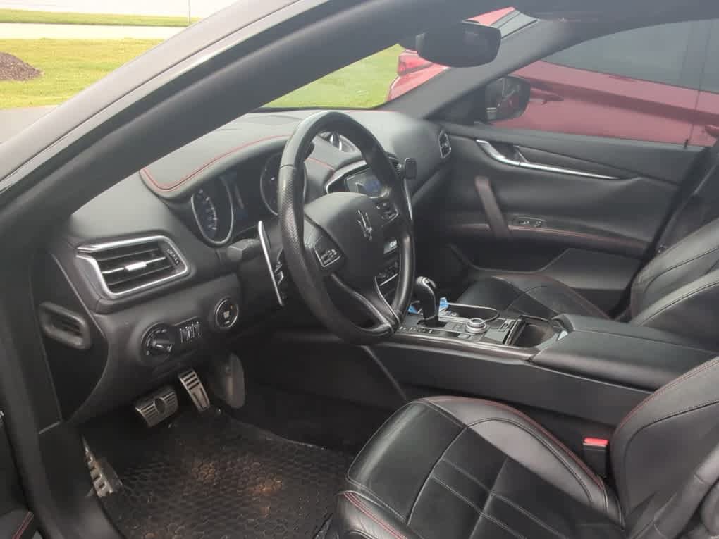 Used 2017 Maserati Ghibli w/ Sport Package RWD image 5