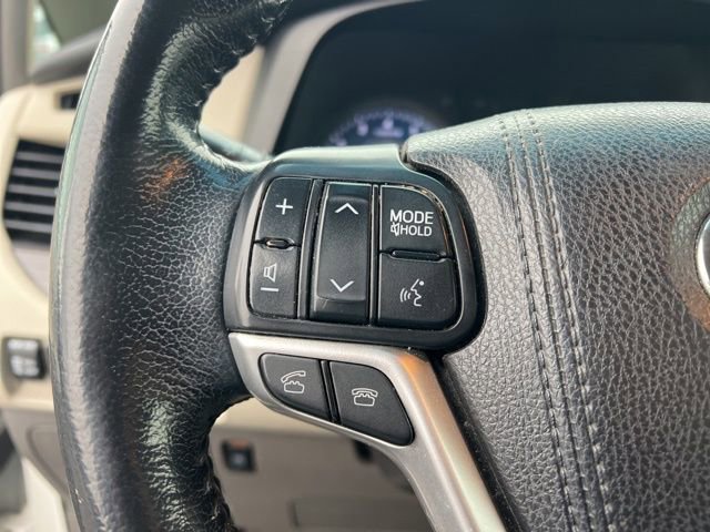 Used 2016 Toyota Sienna XLE image 15