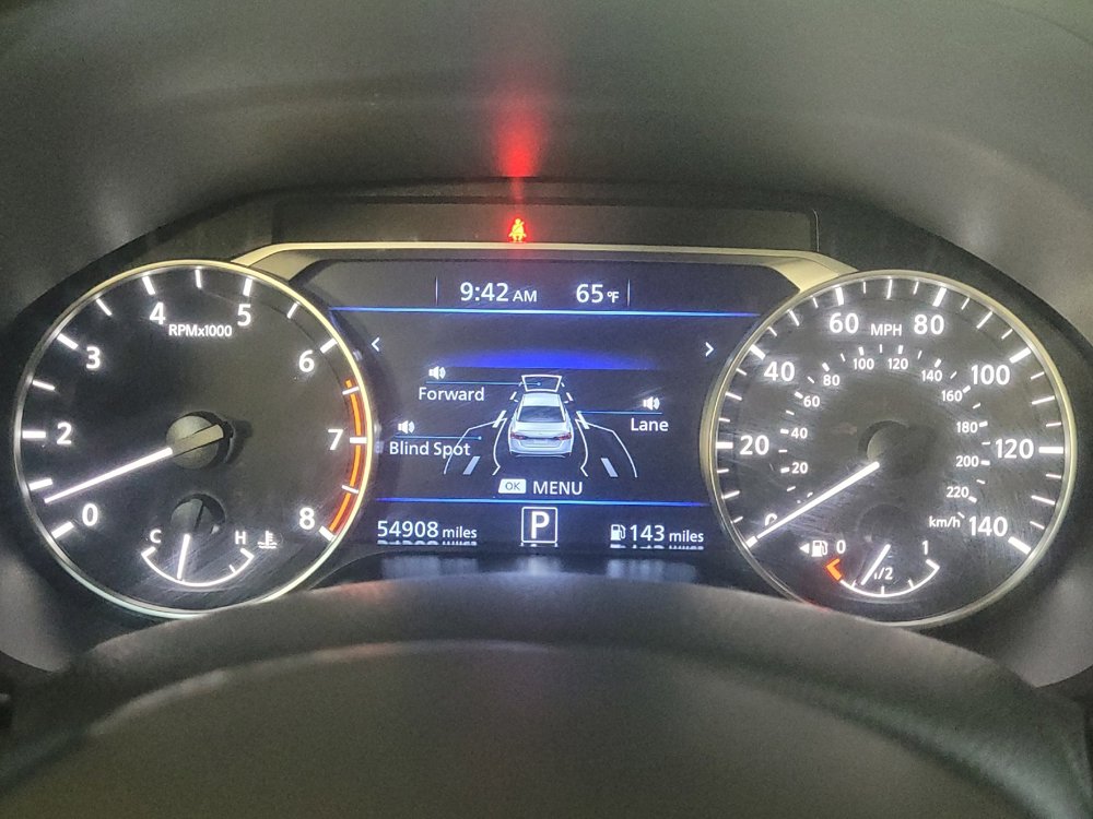 Used 2024 Nissan Altima 2.5 SV image 23