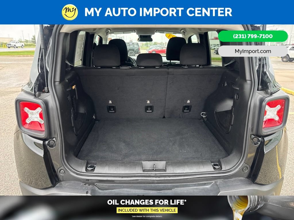 Used 2023 Jeep Renegade Latitude AWD/4WD image 25