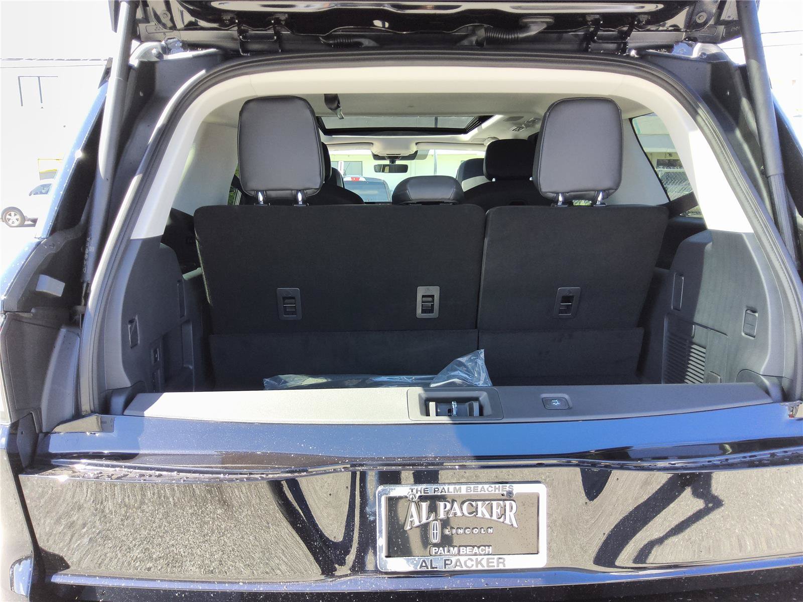 New 2027 Lincoln Navigator Reserve AWD/4WD image 21