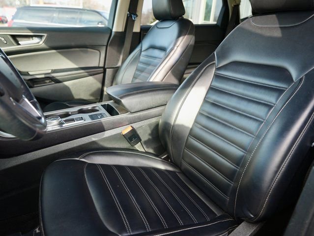 Used 2023 Ford Edge SEL image 14