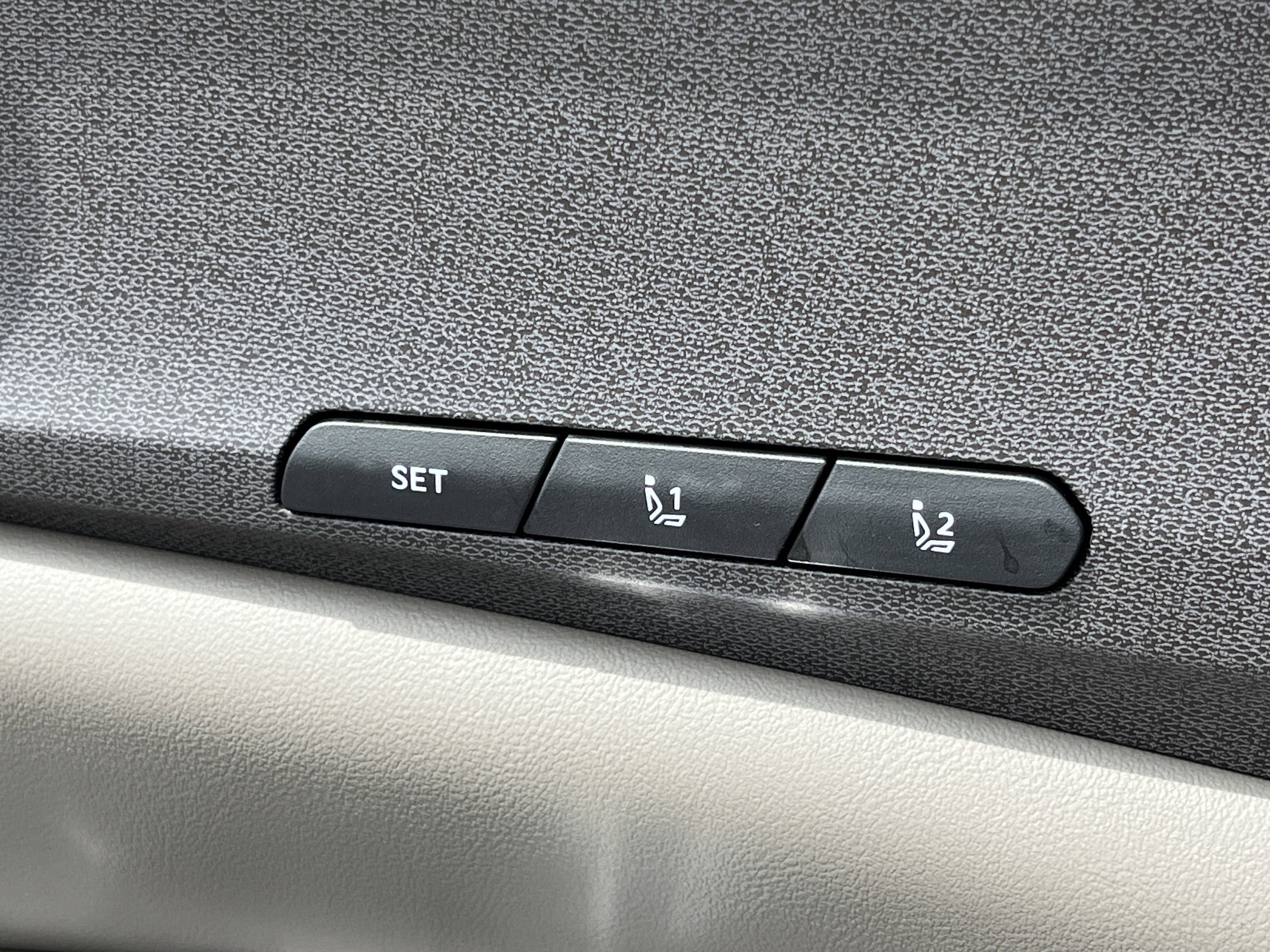 New 2026 Kia Carnival EX image 20