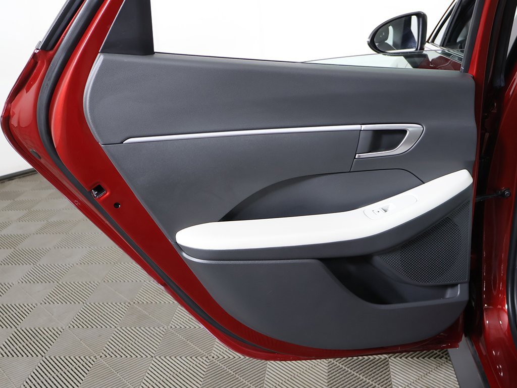 Used 2023 Hyundai Sonata SE w/ Preferred Accessory Package image 23