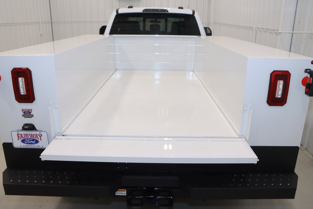 New 2025 Ford F350 XL w/ XL Chrome Package image 27