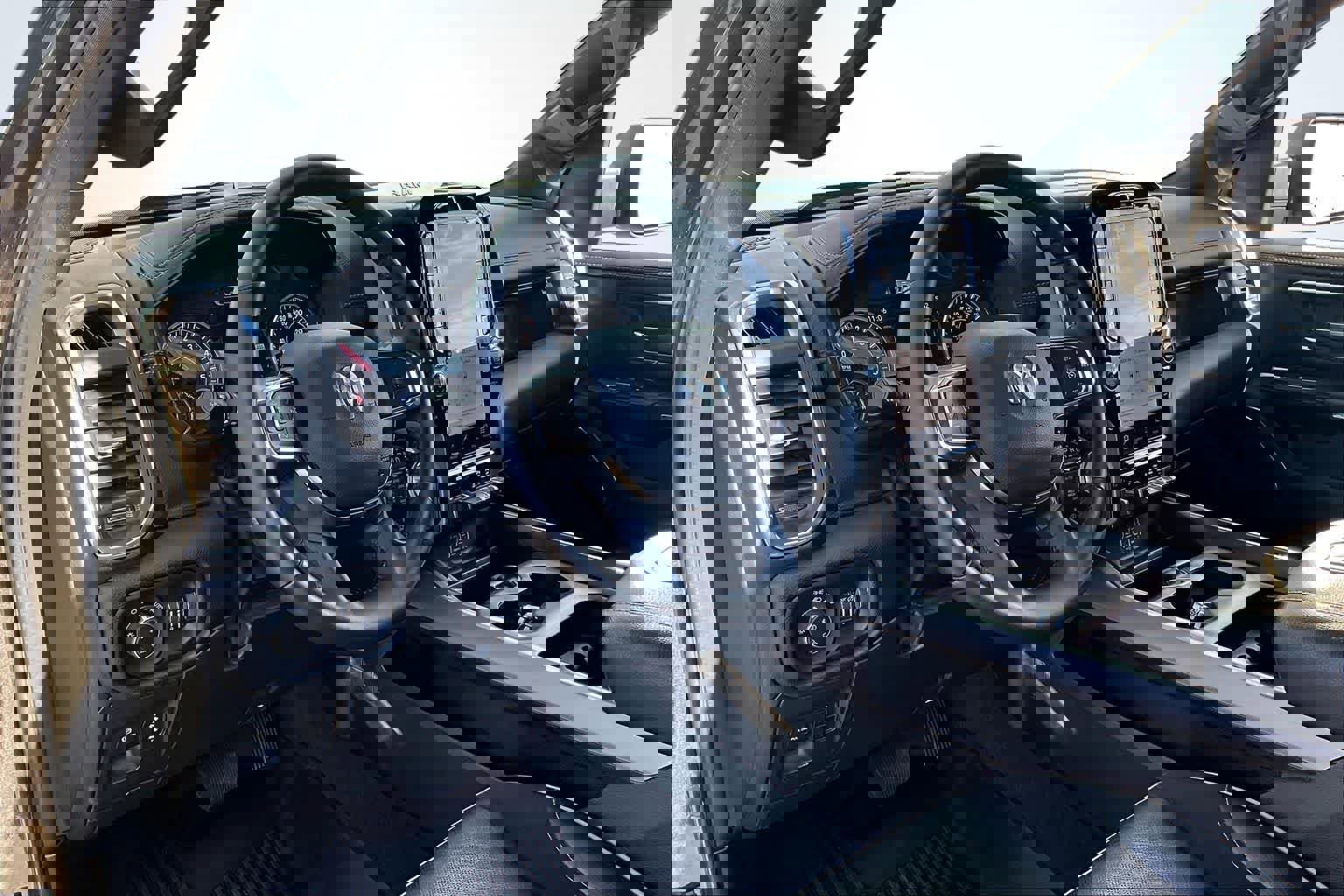 Used 2024 RAM 1500 Laramie image 2