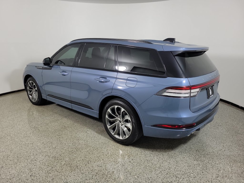 New 2026 Lincoln Aviator 2WD w/ Jet Appearance Package image 3