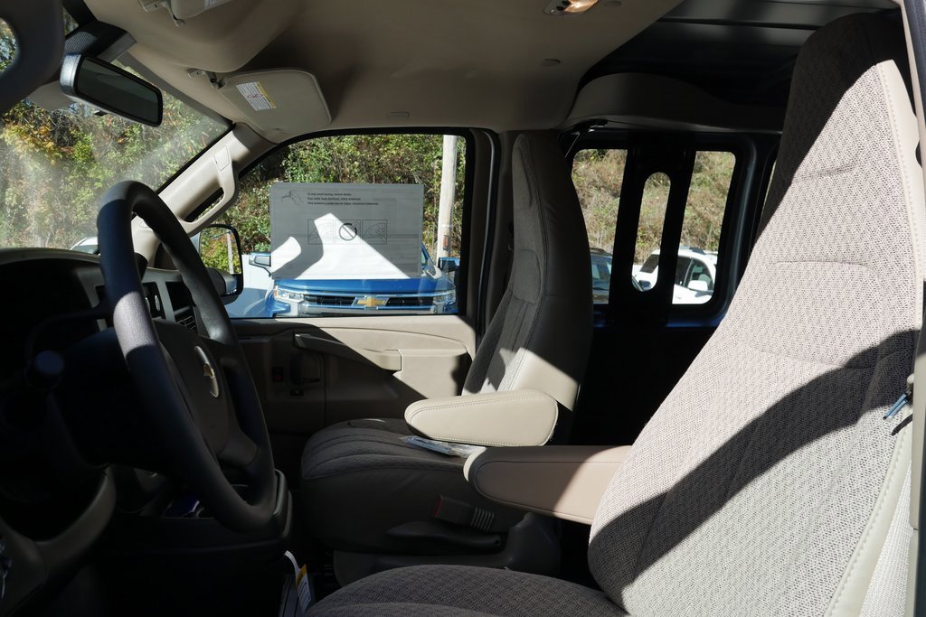 New 2025 Chevrolet Express 2500 w/ Driver Convenience Package image 9