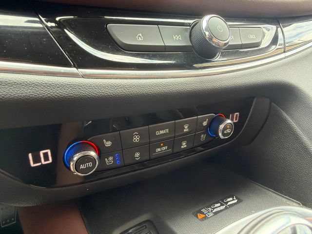 Used 2020 Buick Enclave Avenir FWD image 23
