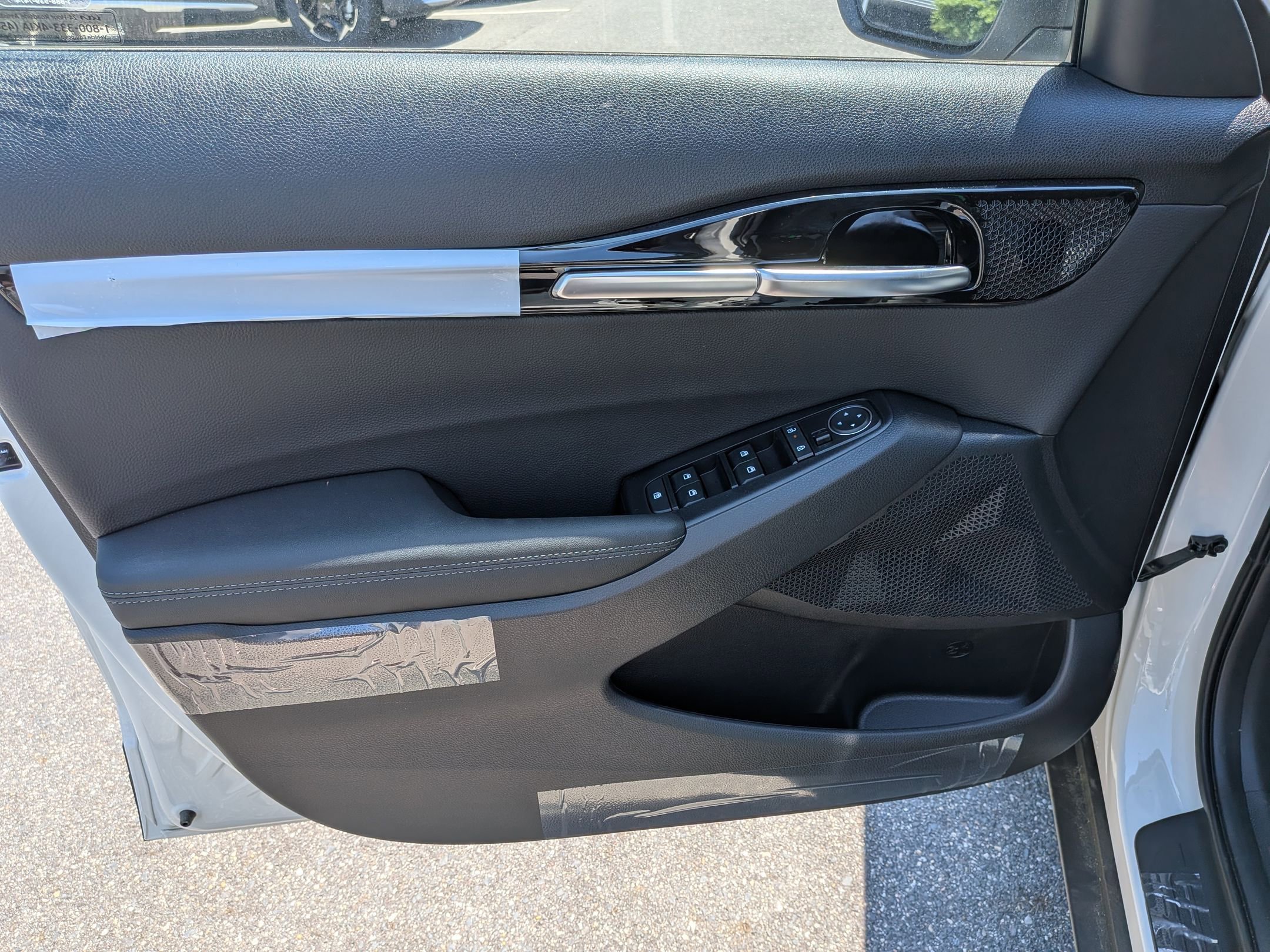 New 2026 Kia Seltos S FWD image 11