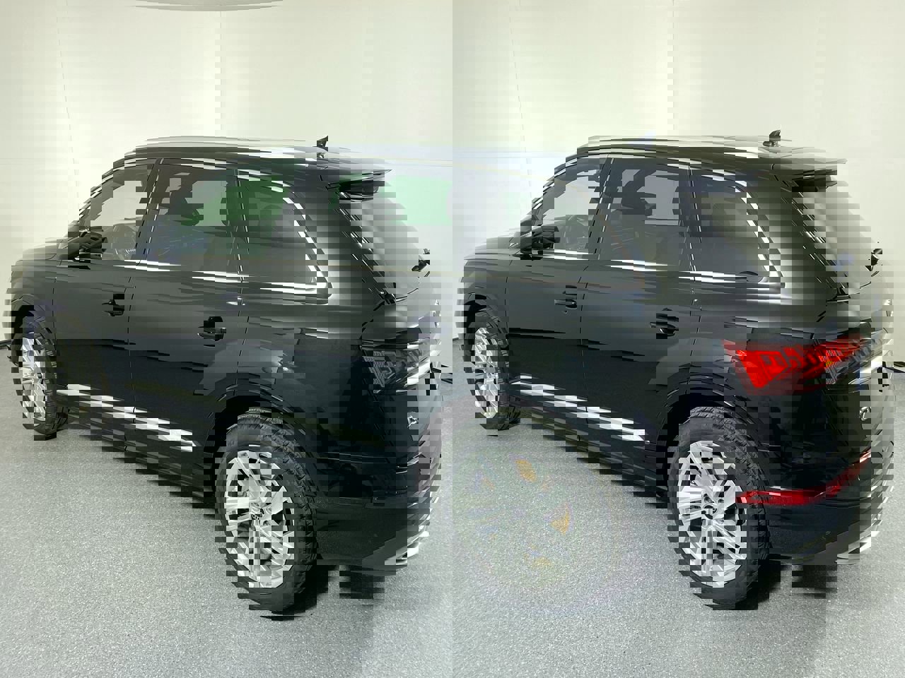 Used 2023 Audi Q7 2.0T Premium image 35