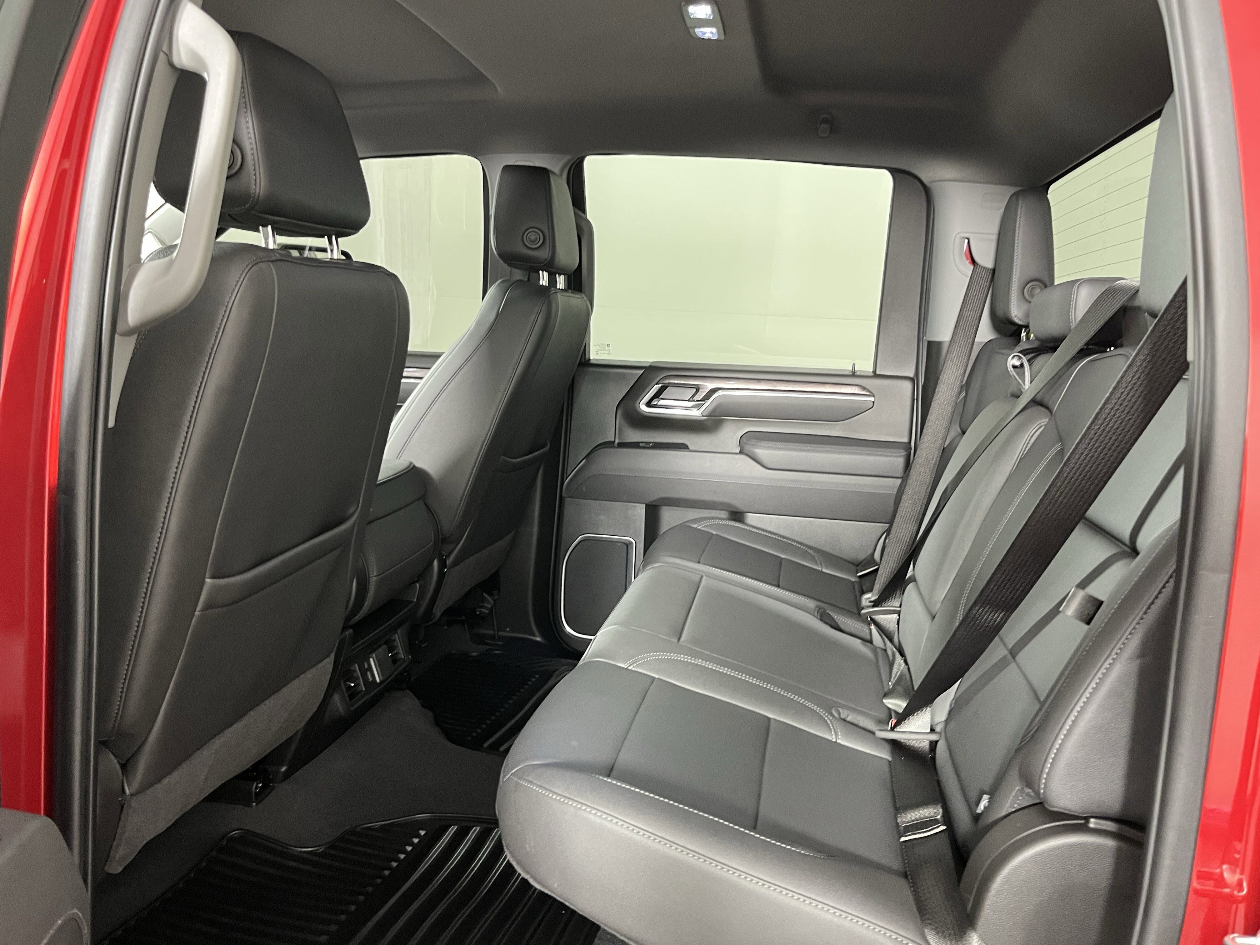 Used 2025 Chevrolet Silverado 3500 LTZ image 14