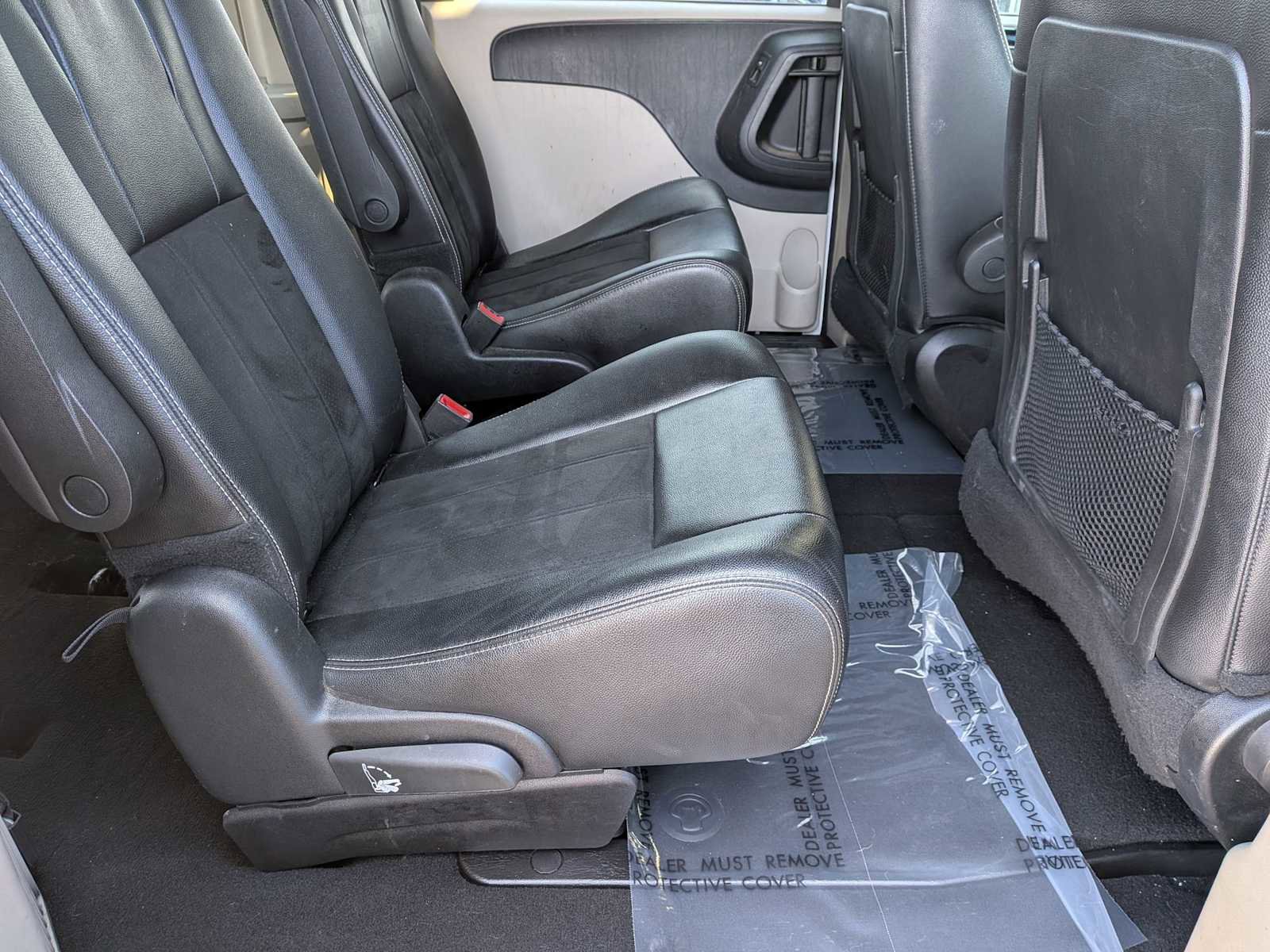 Used 2019 Dodge Grand Caravan SXT image 18