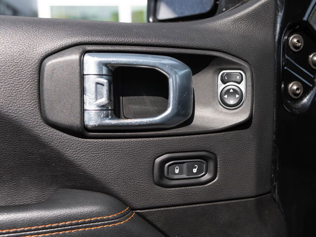 Used 2021 Jeep Gladiator Mojave AWD/4WD image 21